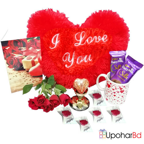 Red heart valentine gift hamper